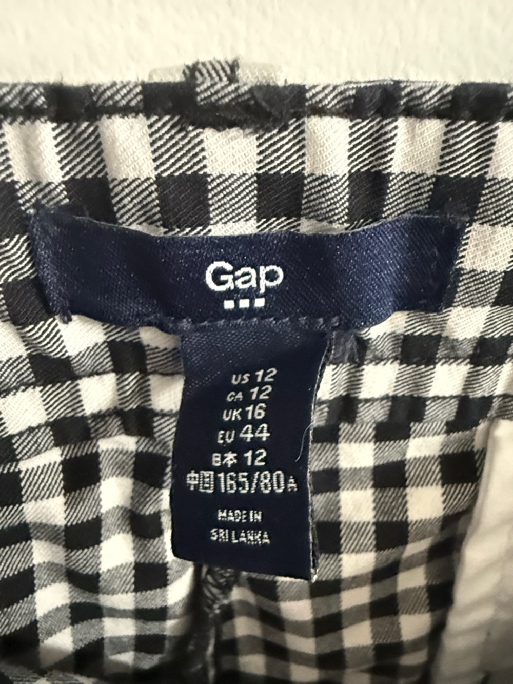 GAP Black and White Gingham Shorts - Picture 2 of 5